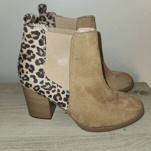 Soda Women's Ankle Boots Camel Beige Cheetah Elastic Slip On Size 7‎